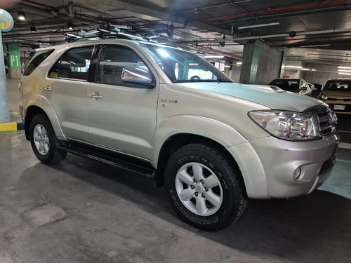 Toyota Fortuner 3.0 Sr5