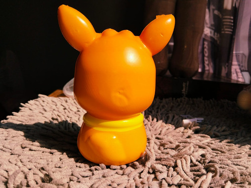 Squeeshy Charmander Juguete Antiestres Pokemon Pikachu 13cm