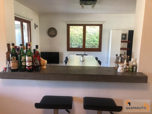 Imagen 4 de 30 de Casa En Venta 5 Ambientes, Aranjuez Con Galería Y Pileta!