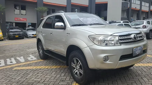 Toyota Fortuner 4.0 Sr5