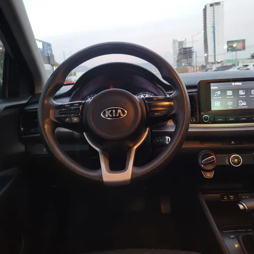 Kia Rio 4p EX L4/1.6 Aut Pack Aut