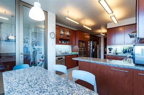Departamento En Venta De 4 Dorm. En Vitacura