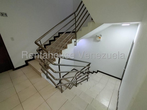 Apartamento En Venta En Barquisimeto Res Monte Real Dispone De 80m2 Vigilancia Las 24 Horas En Impecables Condiciones Cod 25 17575 Comunícate Soy Gabi Irastorza