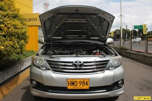 Toyota Fortuner 2.7 SR5 4x2 AT