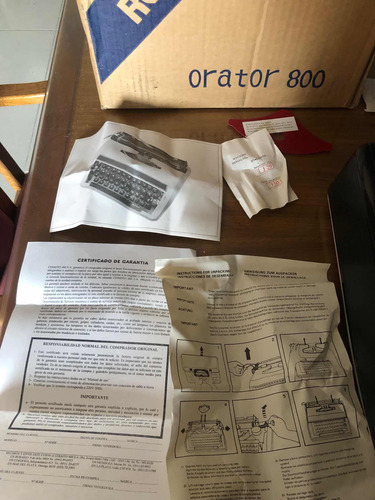 Máquina De Escribir Portátil Remington Orador 800 (Usado)