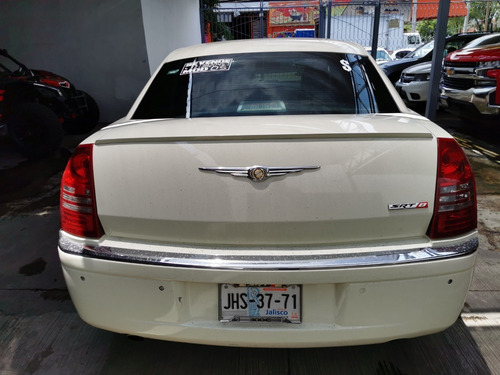 Imagen 9 de 15 de 300c V8 2005