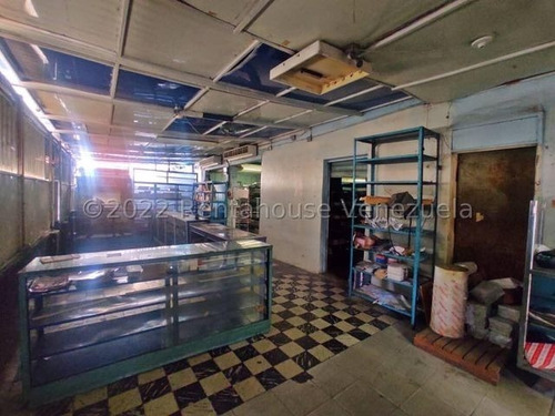 Imagen 14 de 30 de Casas Con Galpones En Venta Zona Centro Barquisimeto #22-21565 Daniela Linarez 0424-5390659