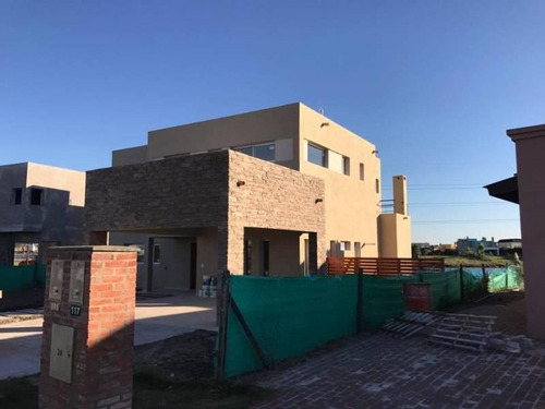 Imagen 6 de 20 de Casa En Venta En San Gabriel, Villanueva, Tigre
