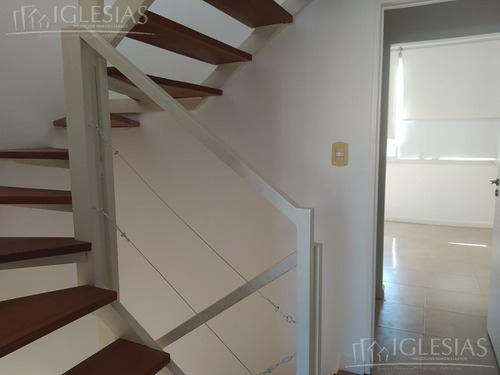 Casa En Alquiler De 4 Ambientes En Solares Del Portezuelo, Nordelta