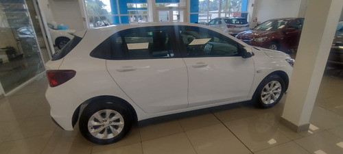 Imagen 10 de 23 de Chevrolet Onix Lt Tech 5p Ph