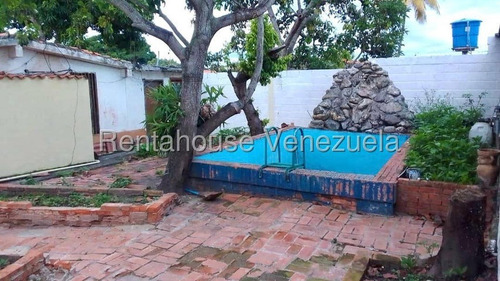 Maria Luisa Vende Hermosa Casa En Cabudare Los Pinos 26-118