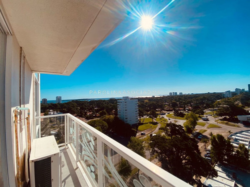 Imagen 3 de 10 de Venta Apartamento De 1 Dormitorio Y Medio En Edificio Yoo