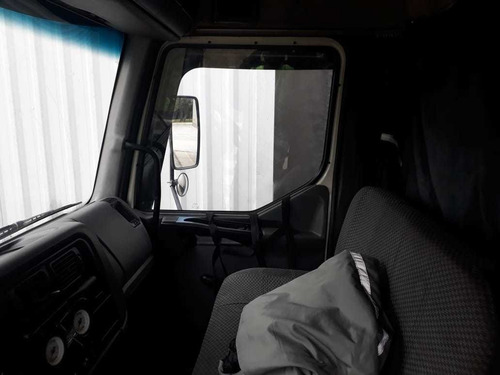 Imagem 8 de 8 de Volvo Vm 23-210 6x2r