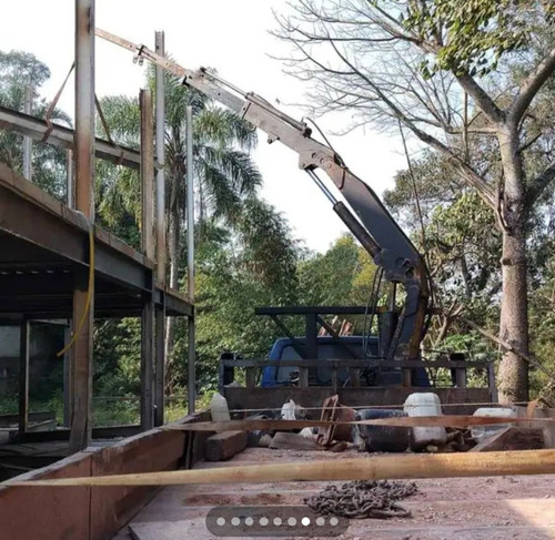 . Carroceria De Ferro Com 7 Metros, Trucado, Com Munck