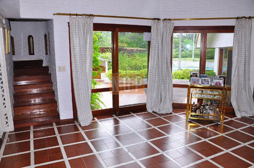 Casa En Lugano, 4 Dormitorios -ref:19810