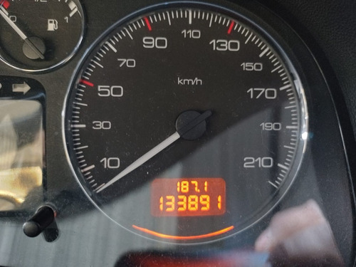 Imagem 9 de 13 de Peugeot 307 Sedan 2007