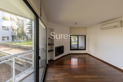 Apartamento En Venta Con Renta Carrasco Este , Montevideo. (ref: Srs-11109)