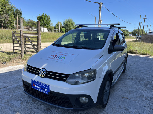 Volkswagen Suran Cross 1.6 Highline 101cv