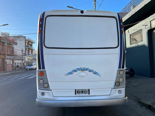 Imagen 6 de 8 de Mercedes Benz Of 1418
