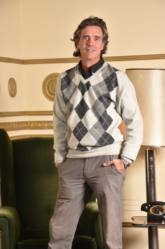 Sweater Pullover En V Con Rombos De Bremer -sweaters Del Sur