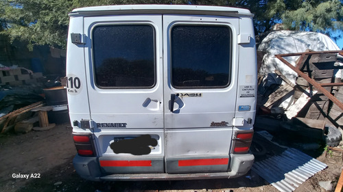Renault Trafic Larga Vidriada Sin Asientos Traseros