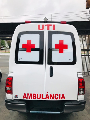 Toyota Hilux Ambulancia 2.8 Tdi Cab. Simples Chassis 4x4 2p