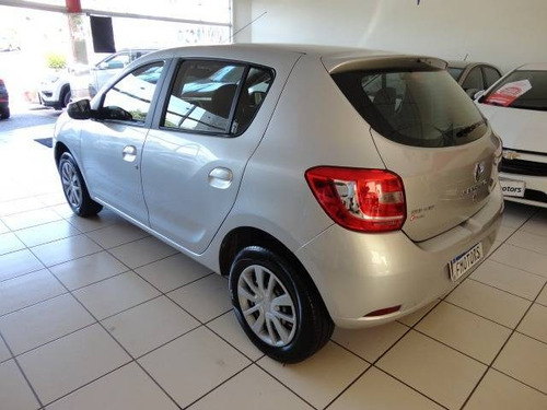 Imagem 4 de 7 de Renault Sandero 1.0 Expression 16v Flex 4p Manual