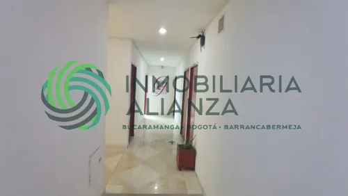 Oficina En Arriendo En Centro. Cod A8173