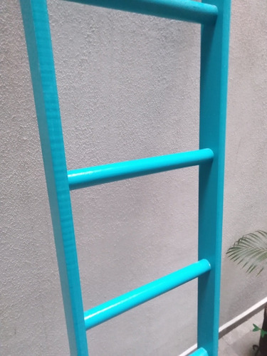 Escalera De Madera 1.8 M (usada) Turquesa (Usado)