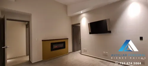 Casa De Una Sola Planta Con Carriles De Nado En Venta O Renta Metepec