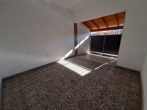 Imagen 5 de 11 de Casa Ph En Venta En Ituzaingo Norte