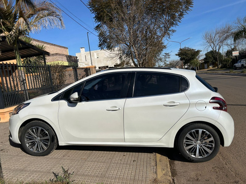 Peugeot 208 1.6 Feline Tiptronic