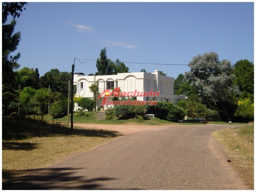 Zona Golff, Casa En Excelente Estado- Ref: 6014