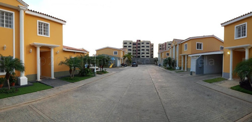 Imagen 12 de 12 de Espectacular Y Amplia Casa A Estrenar En Uno De Los Más Exclusivos Conjuntos Residenciales De La Ciudad. 04127800070 Cod Mls 22-3890