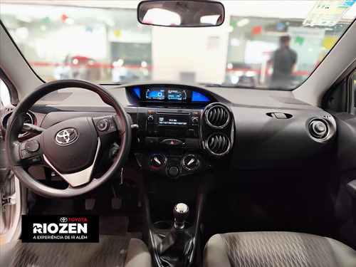 Toyota Etios 1.5 X PLUS SEDAN 16V FLEX 4P MANUAL