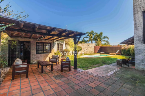 Venta Casa 3 Dormitorios En Barra De Carrasco A Metros Del Mar