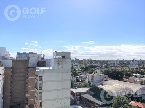 Vendo Penthouse Dúplex, 3 Dormitorios, 2 Baños, Garaje Para Un Auto, Malvín.