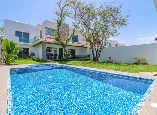 Lista Para Estrenar Moderna Casa Doble Vigilancia Piso De Má