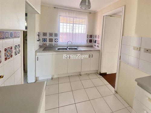 Casa En Venta De 3 Dorm. En Parque Ingles En Antofagasta