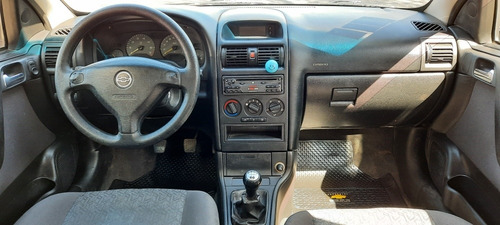 Imagen 6 de 9 de Chevrolet Astra 2007 2.0 Gl