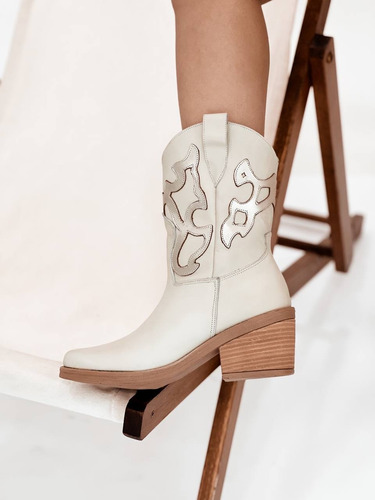 Botas Texanas Mujer Cuero Taco Medio Bordado Relieve Western