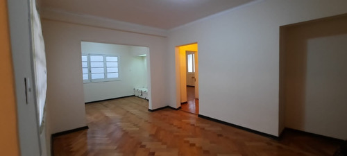 Imagen 3 de 21 de Amplio, Antiguo, Patio Privado Metro República