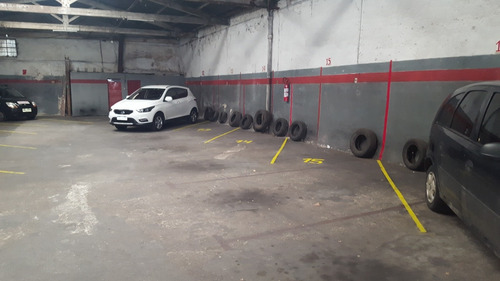 Alquilo Cochera Privada Con Lugar Fijo