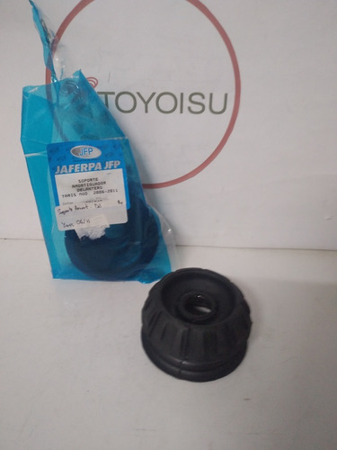 Base Soporte Amortiguador Delantero Toyota Yaris 2006-2010  