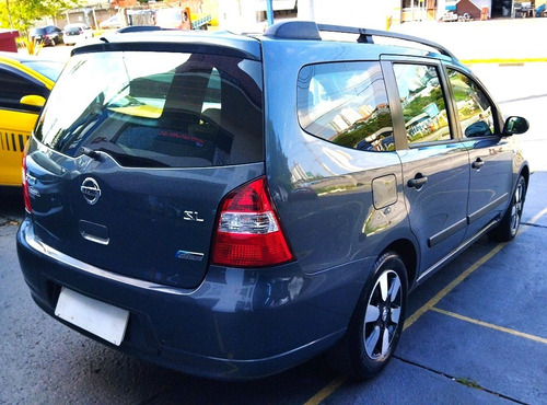 Imagem 3 de 11 de Nissan Grand Livina S 1.8 16v (flex) Manual