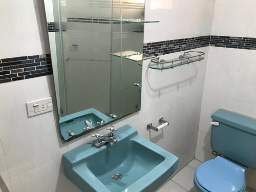 Imagen 6 de 18 de Hermoso Departamento Independiente En Quito - Sector Norte - Muy Bien Ubicado Y Accesible A Todo Servicios. Excelente Ubicación !!!
