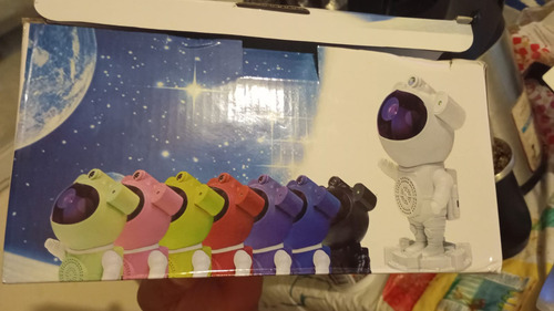 Parlante Astronaut Star Light Astronauta Blueetooh Portátil Con Bluetooth Blanco Blanco