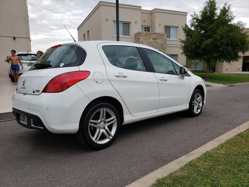 Peugeot 308 2.0 Feline 143cv 2012