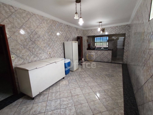 Imagem 7 de 28 de Casa Com 5 Quartos, Área Com Churrasqueira Nos Fundos, Ótima Oportunidade - Ca0705