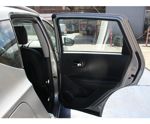Nissan Qashqai 4X4 2000CC AT AA